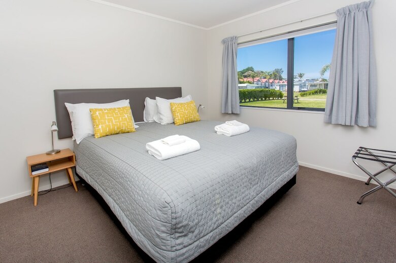 Cabana Beachaven Top 10 Holiday Park