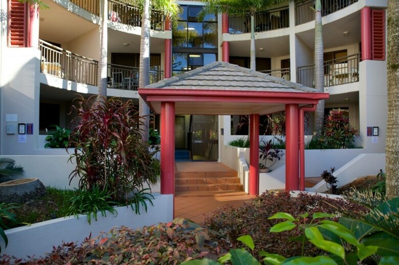 Burleigh On The Beach Holiday Apartments