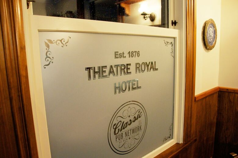 Posada Theatre Royal Hotel Kumara