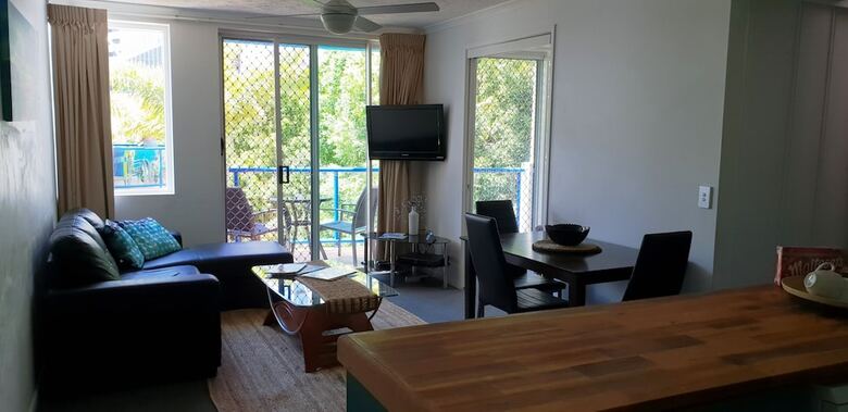 Apartamentos Surfers Beach Resort 2