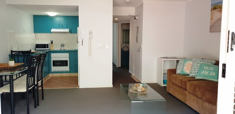 Apartamentos Surfers Beach Resort 2