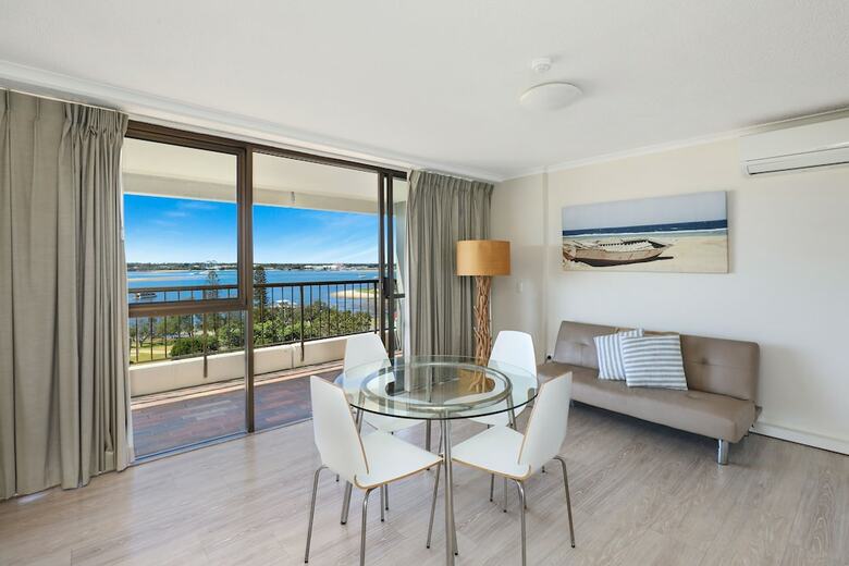 Palmerston Tower Holiday Apartments