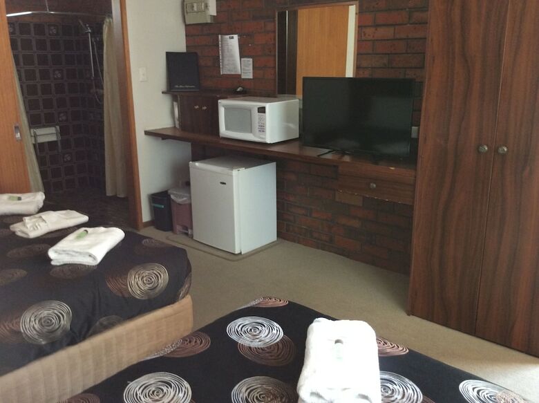 Golden Country Motel & Caravan Park