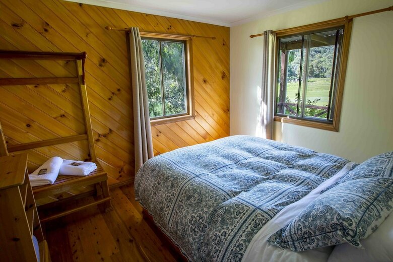 Wisteria Cottage And Cabins
