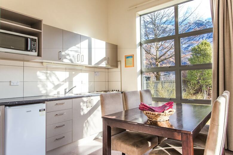 Motel Queenstown Top 10 Holiday Park