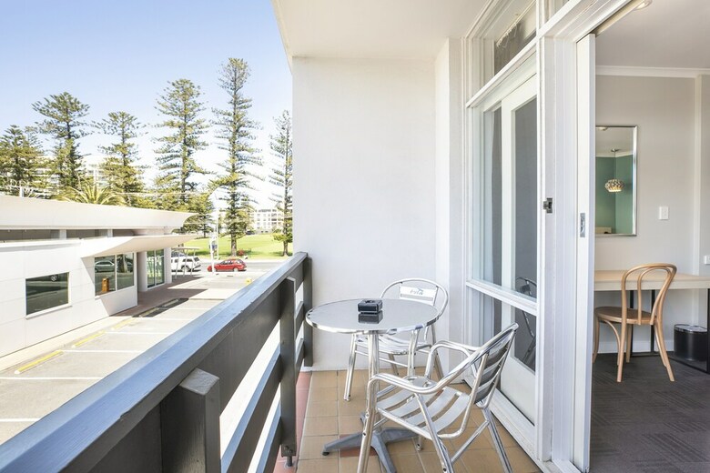 Motel Nightcap At Watermark Glenelg