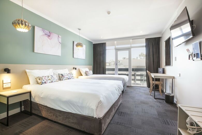 Motel Nightcap At Watermark Glenelg