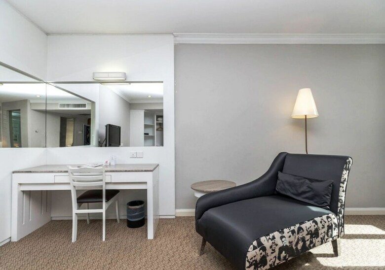 Regalodge Hotel