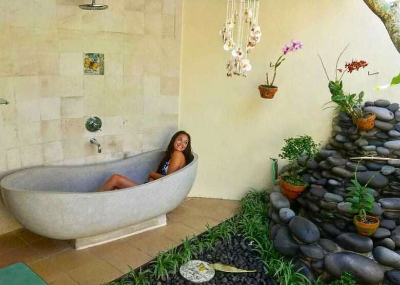 Hotel Lodtunduh Sari