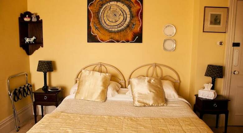 Hotel Merrebe's