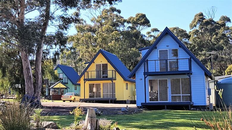 Four Seasons Waterfront Villas