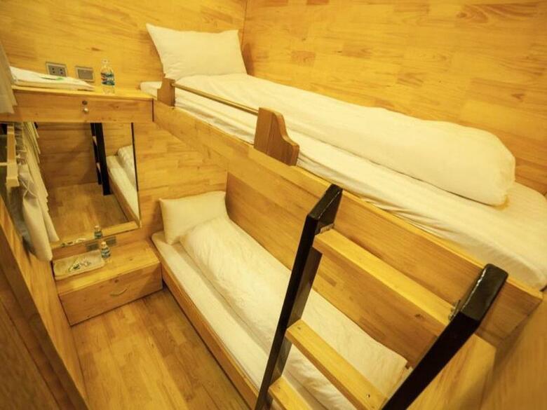 Box Hotel