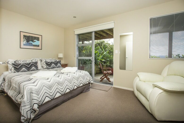 Bed & Breakfast Tahi Lodge - Matakana Coast