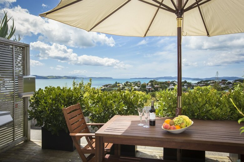 Bed & Breakfast Tahi Lodge - Matakana Coast