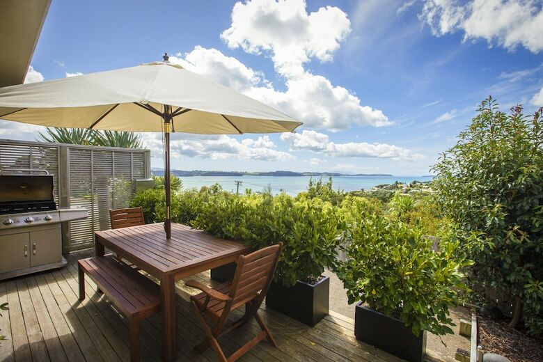 Bed & Breakfast Tahi Lodge - Matakana Coast