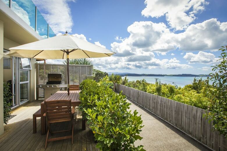 Bed & Breakfast Tahi Lodge - Matakana Coast