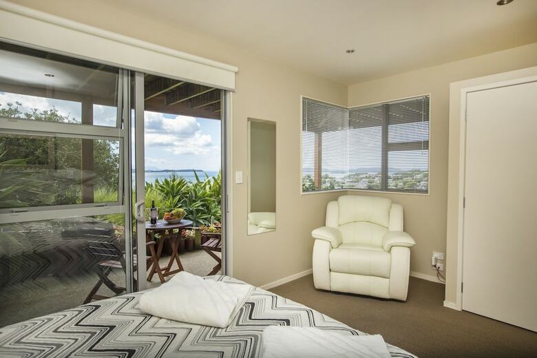 Bed & Breakfast Tahi Lodge - Matakana Coast