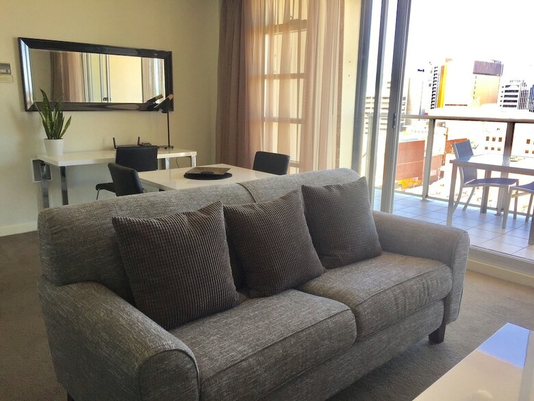 Adelaide Dresscircle Apartments North Terrace