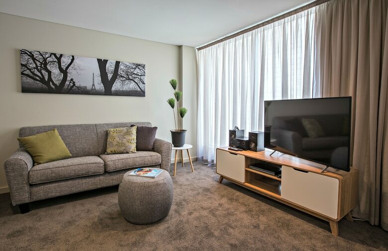 Adelaide Dresscircle Apartments North Terrace