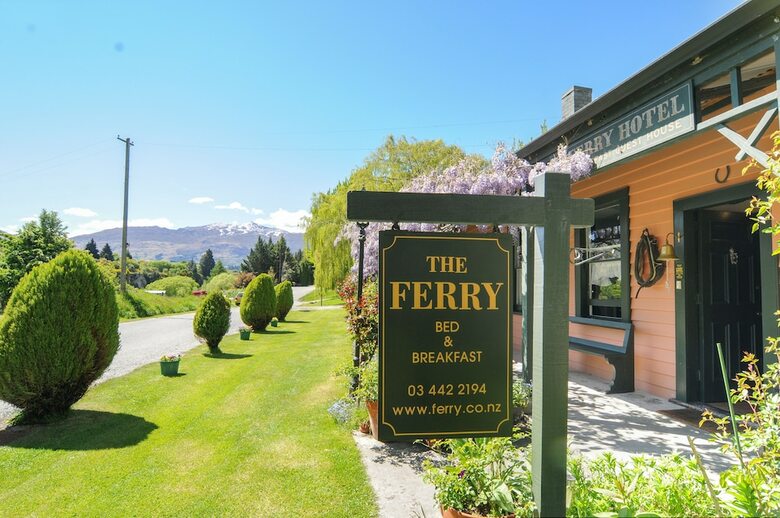 The Old Ferry Hotel B&B