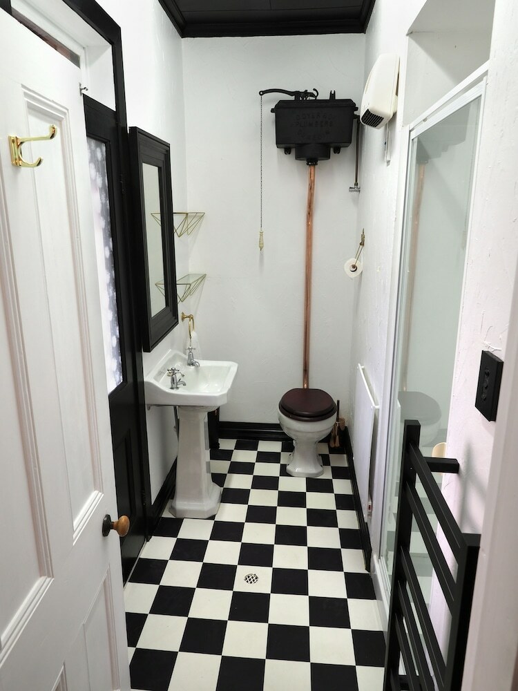 The Old Ferry Hotel B&B