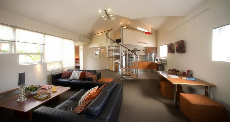 Twofourtwo Boutique Apartments
