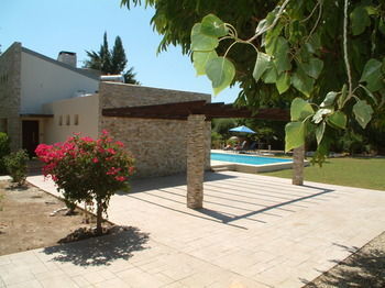 Vineland Holidays Villas