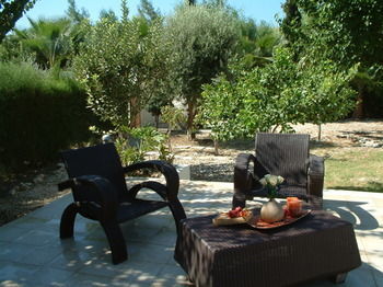 Vineland Holidays Villas