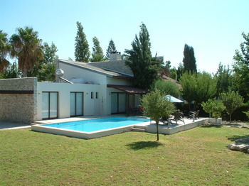 Vineland Holidays Villas