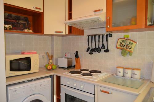 Ithaki Gardens Apartment 107