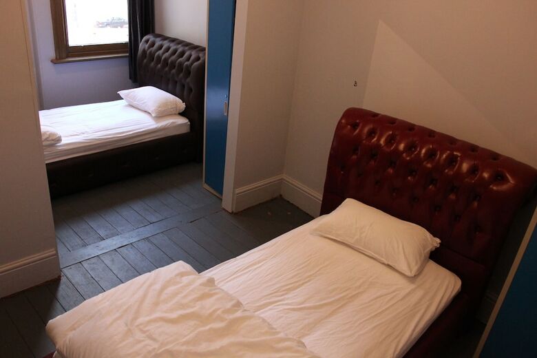 Hostal The Backpackers Imperial Hotel - Hostel