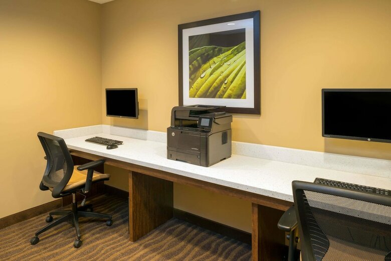 Hotel Microtel Inn & Suites By Wyndham Red Deer