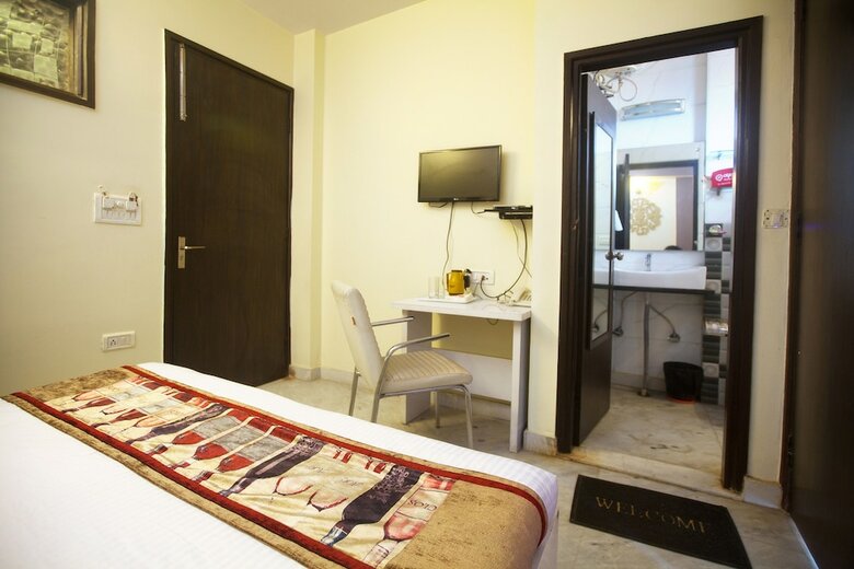Hotel Oyo 319 Rk Residency
