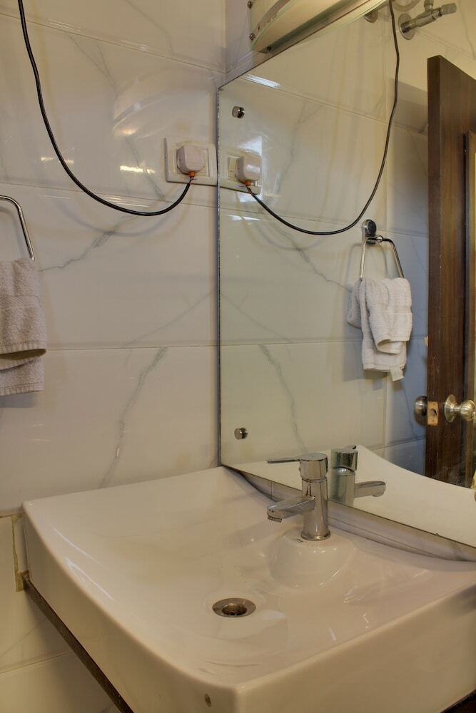 Hotel Oyo 319 Rk Residency