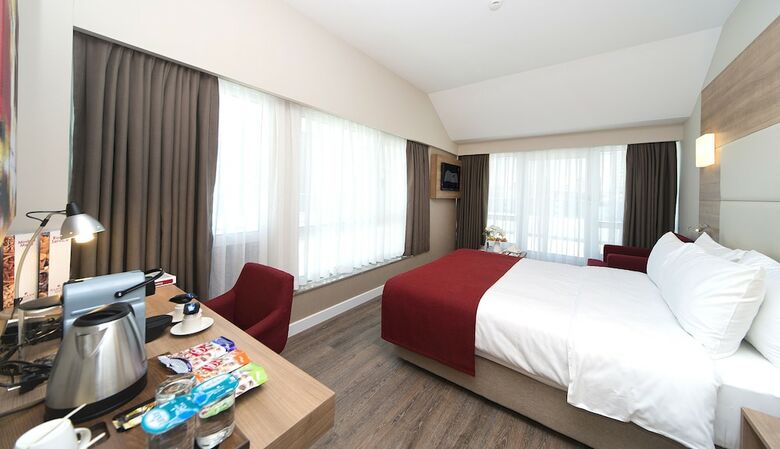 Hotel Ramada Encore By Wyndham Istanbul Kartal