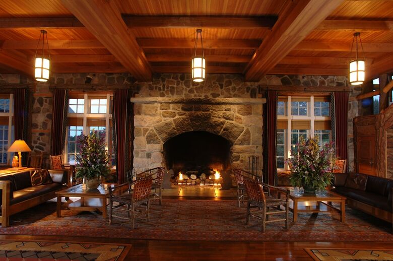 Hotel Crater Lake Lodge - Inside The Park
