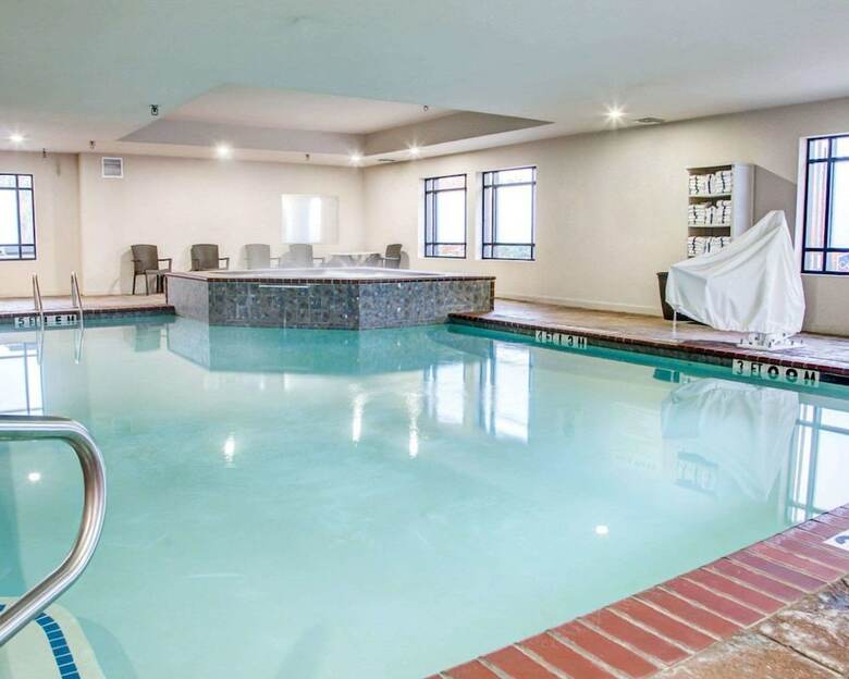 Hotel Comfort Suites Tyler South
