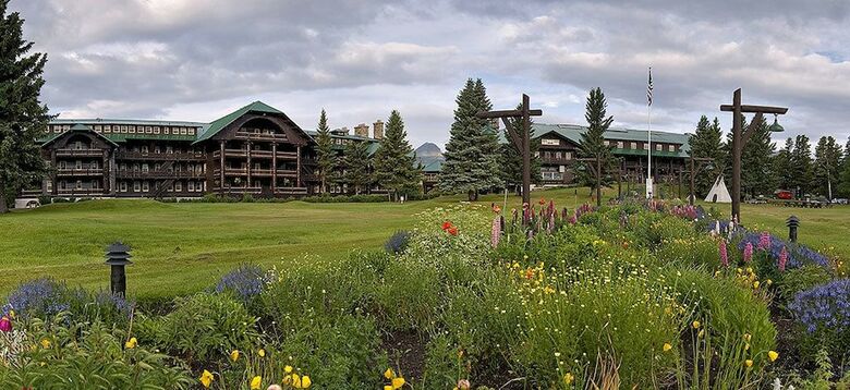 Hotel Glacier Park Lodge