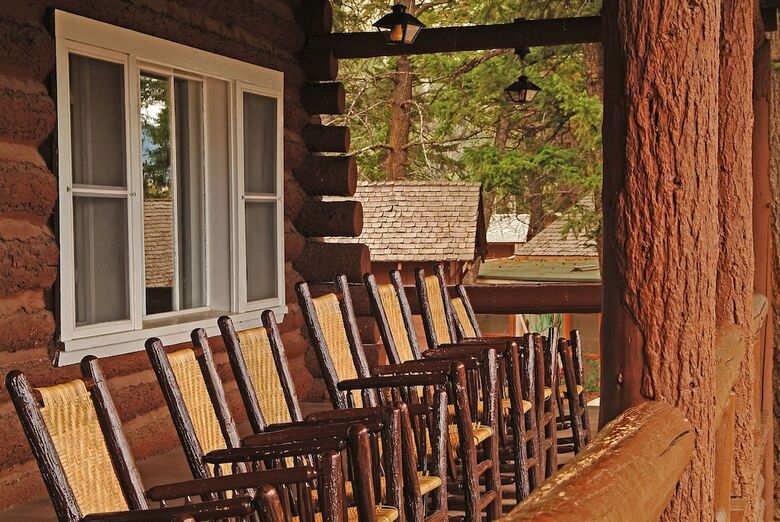 Hotel Roosevelt Lodge & Cabins - Inside The Park