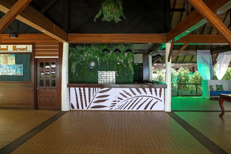 Hotel Coral Island Resort