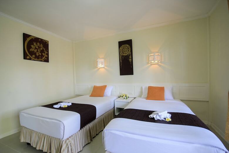 Hotel Coral Island Resort