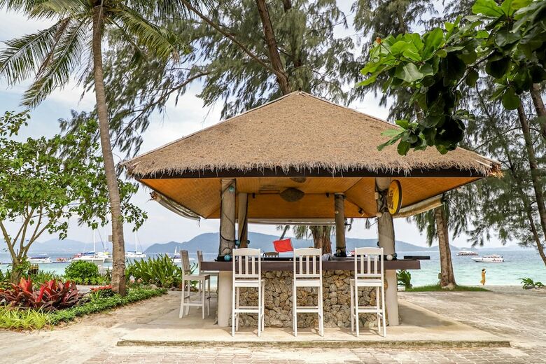Hotel Coral Island Resort
