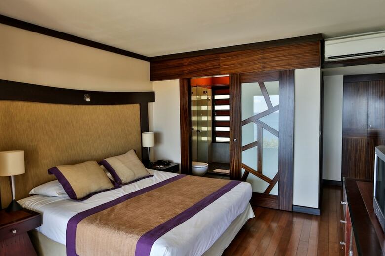 Hotel Tahiti Pearl Beach Resort