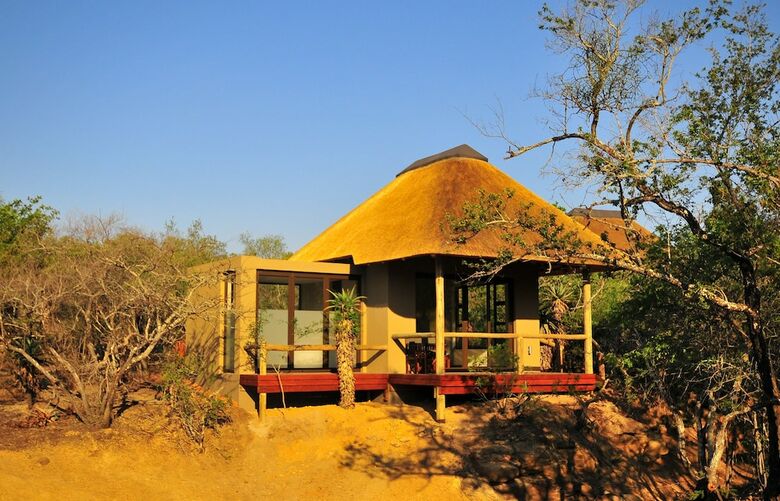 Cheetah Paw Eco Lodge
