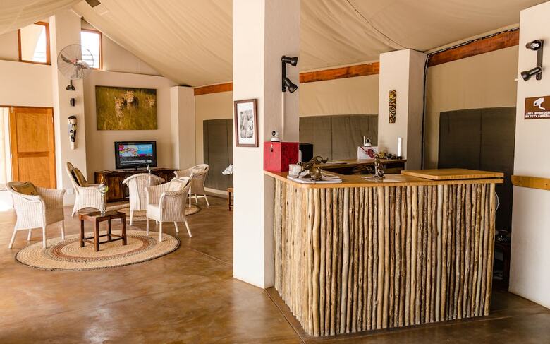 Cheetah Paw Eco Lodge