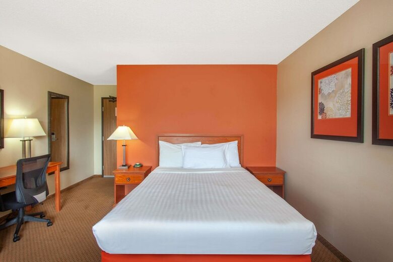 Hotel Americinn By Wyndham Willmar
