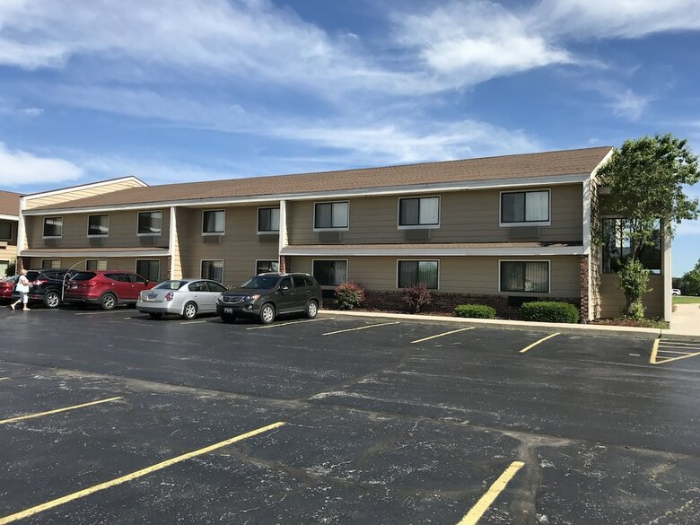 Hotel Americinn By Wyndham West Bend