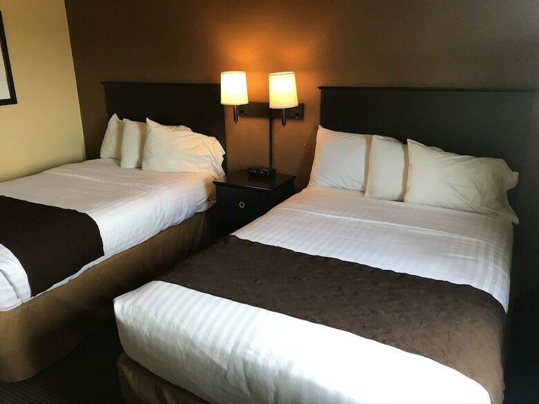 Hotel Americinn By Wyndham West Bend