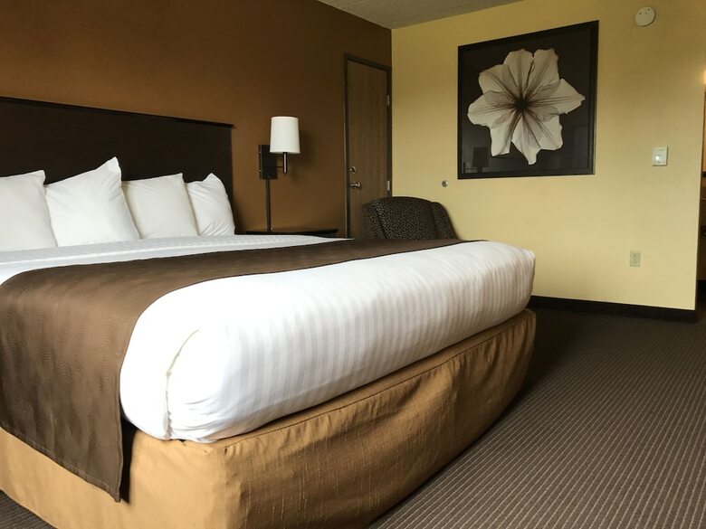 Hotel Americinn By Wyndham West Bend