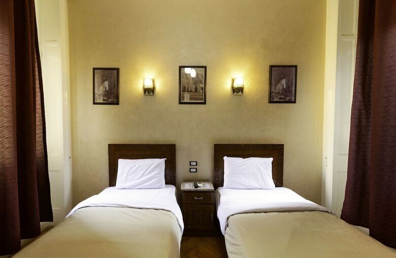 Hotel Minerva Downtown Hostel
